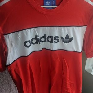 Adidas | T-shirt red and white striped size large